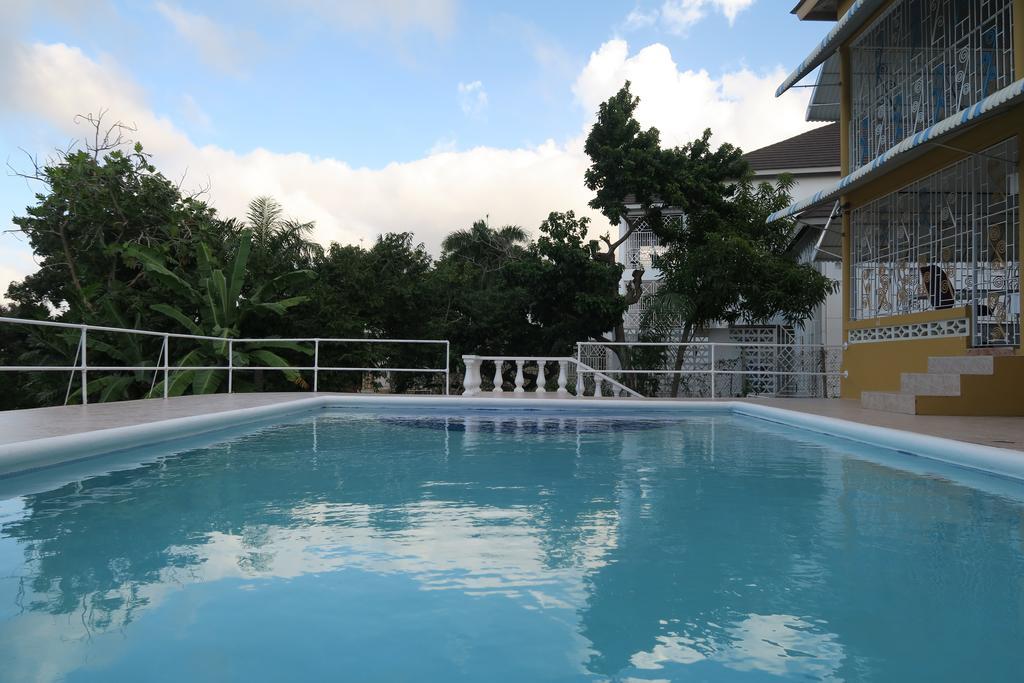 Enchanted Villas Inn Montego Bay Ngoại thất bức ảnh