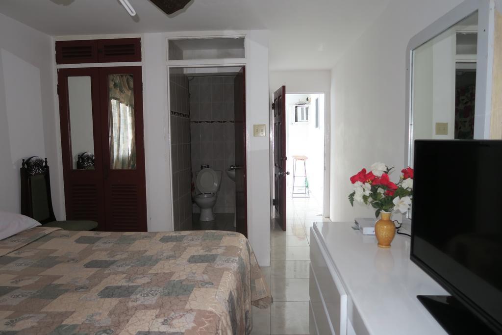 Enchanted Villas Inn Montego Bay Ngoại thất bức ảnh