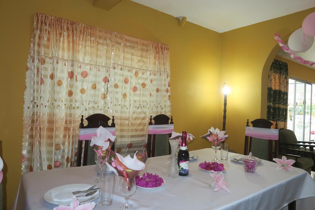 Enchanted Villas Inn Montego Bay Ngoại thất bức ảnh