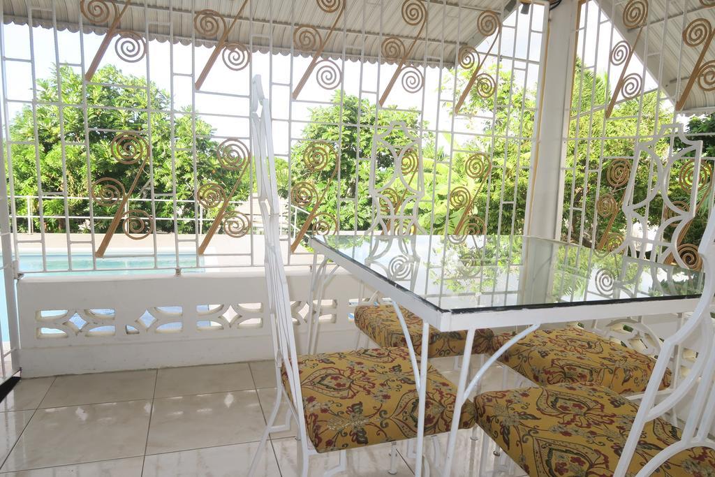 Enchanted Villas Inn Montego Bay Ngoại thất bức ảnh