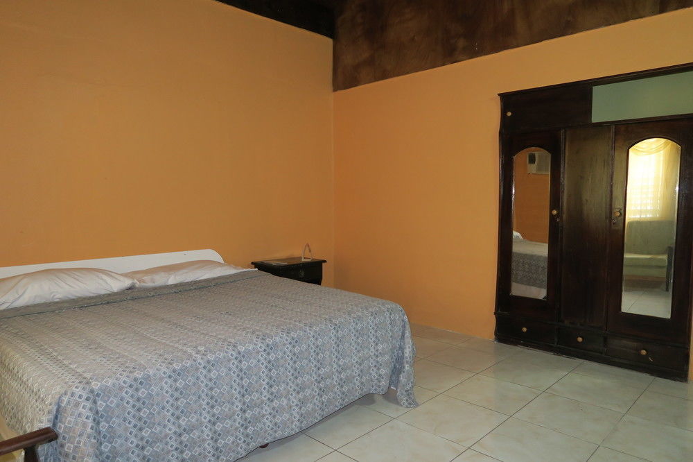 Enchanted Villas Inn Montego Bay Ngoại thất bức ảnh