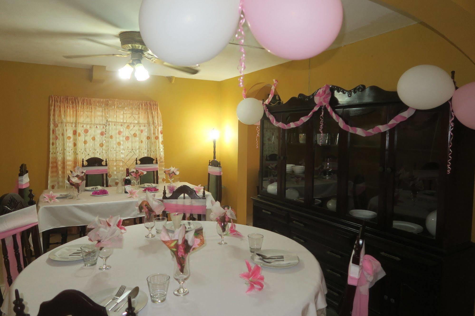 Enchanted Villas Inn Montego Bay Ngoại thất bức ảnh