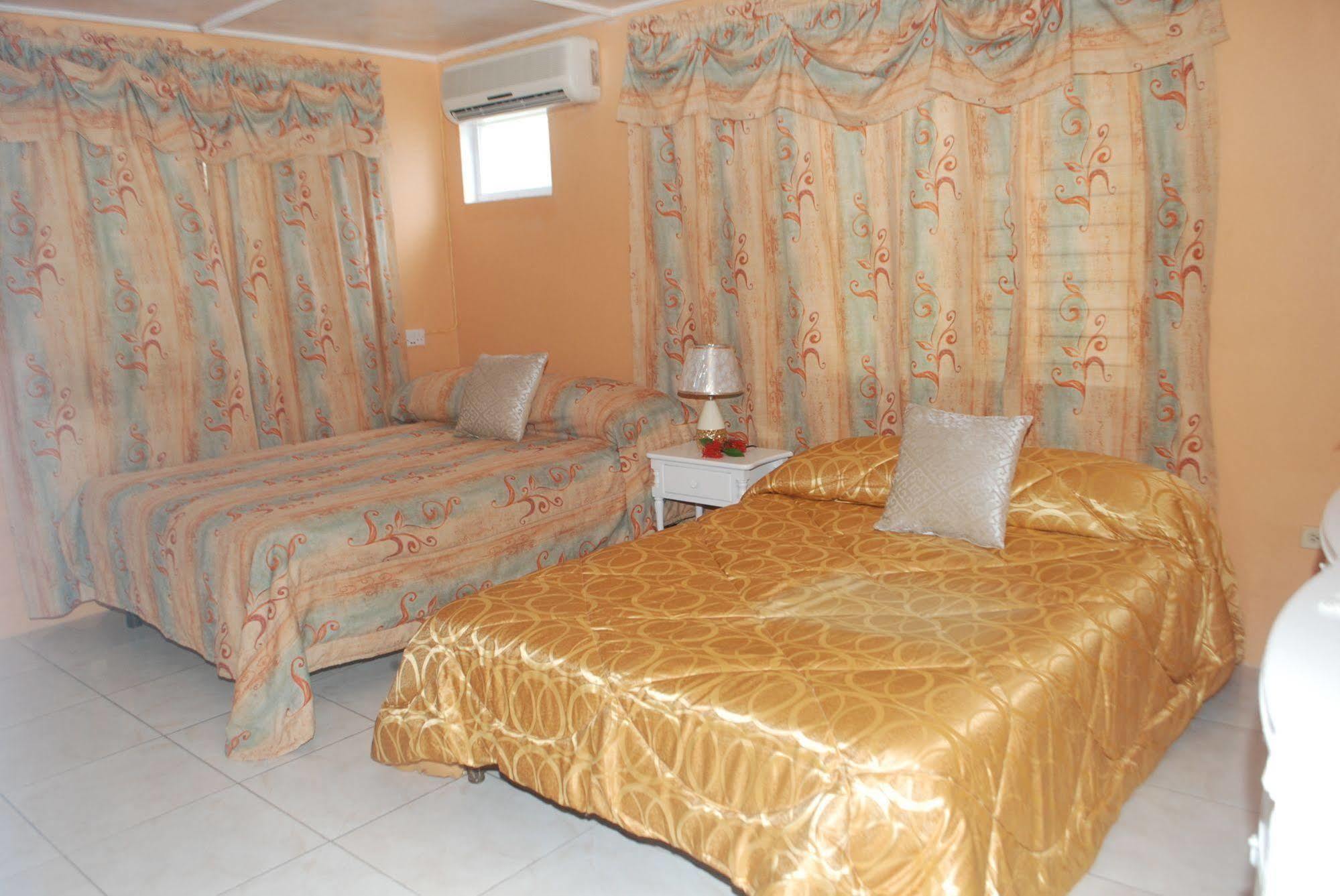 Enchanted Villas Inn Montego Bay Ngoại thất bức ảnh