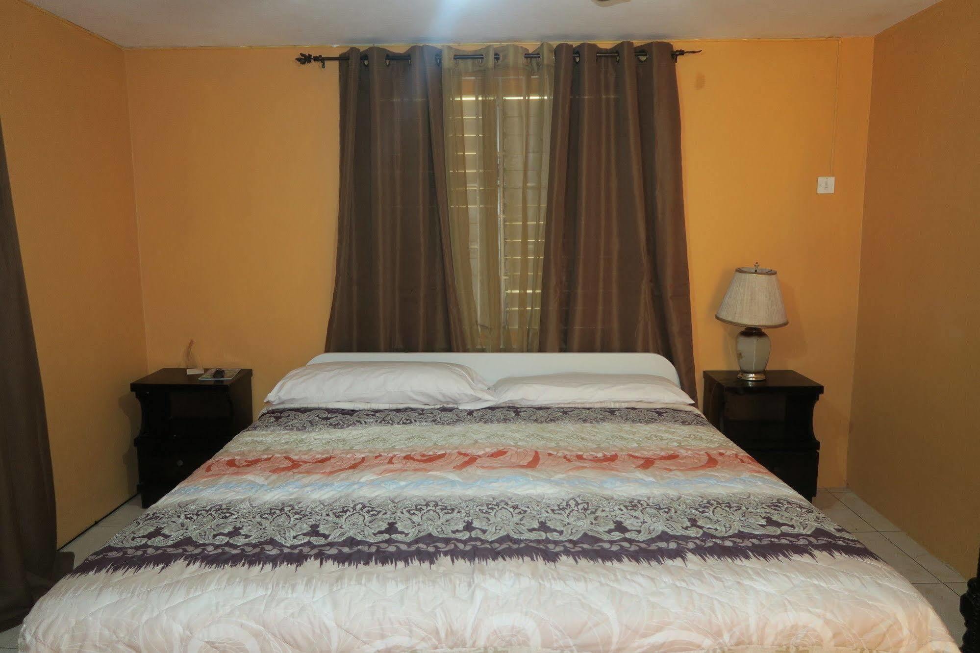 Enchanted Villas Inn Montego Bay Ngoại thất bức ảnh