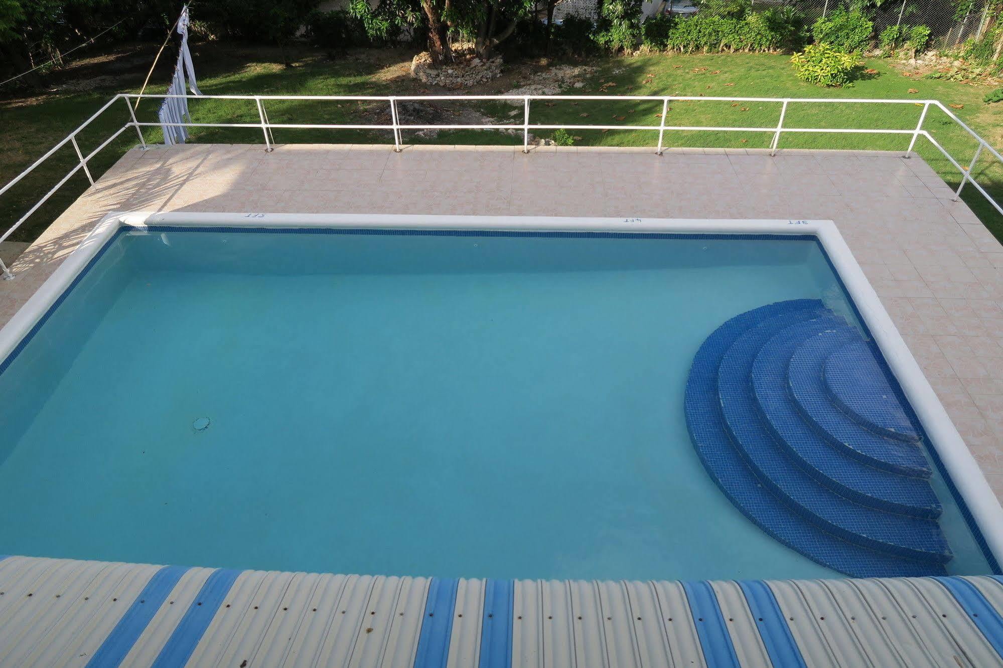Enchanted Villas Inn Montego Bay Ngoại thất bức ảnh