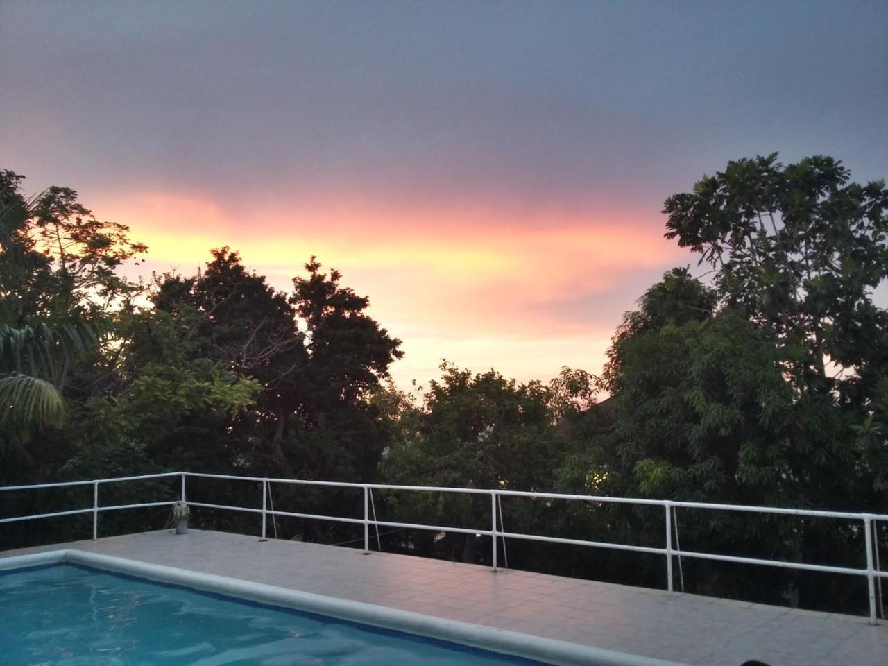 Enchanted Villas Inn Montego Bay Ngoại thất bức ảnh