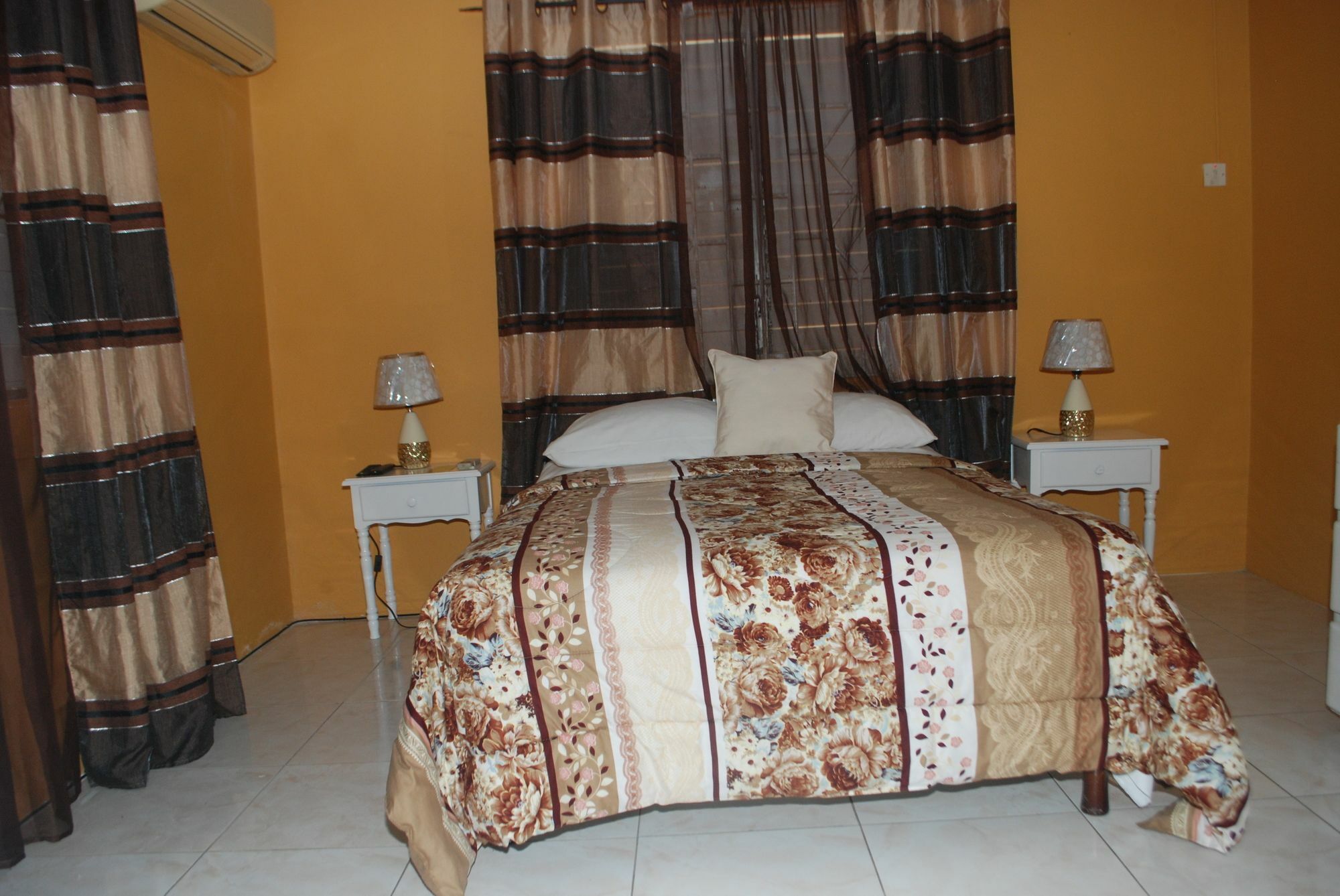 Enchanted Villas Inn Montego Bay Ngoại thất bức ảnh